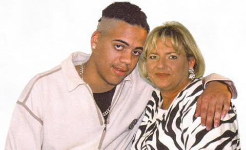 Aaron with his mom in 2001